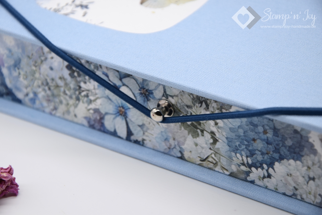 Preview: Schachtel mit Klappdeckel ca. 21x10x4cm | floral | blau | Art. Nr. 97040505